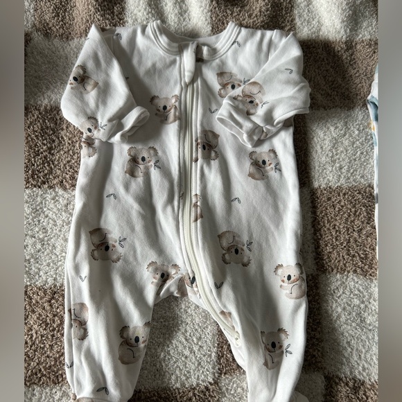 NB PJs - Picture 6 of 8